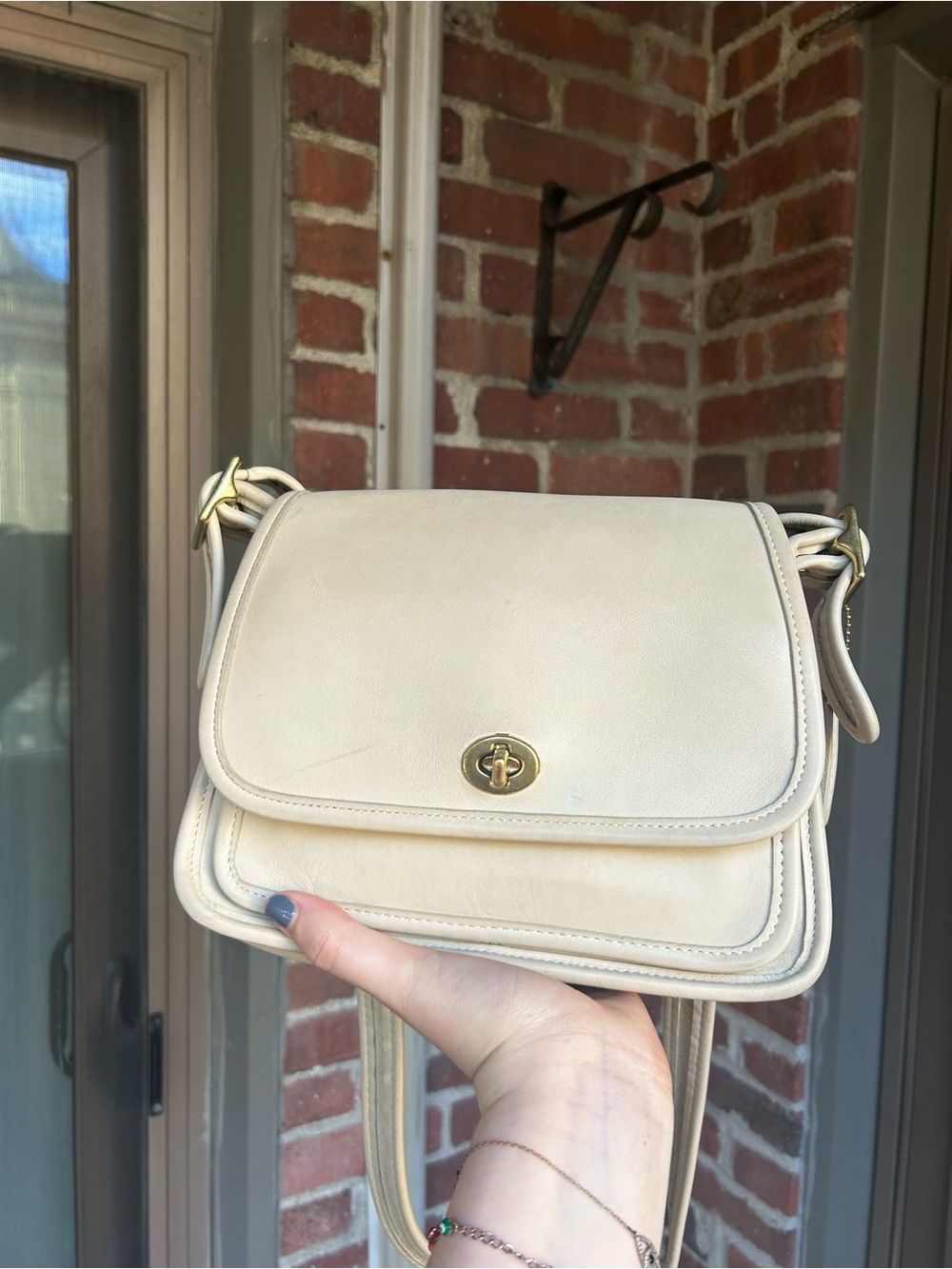 Vintage coach rambler legacy style 9061 bone leather crossbody retro y2k spring